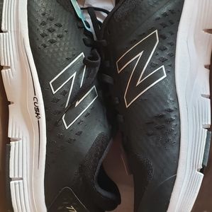 NIB Men's New Balance sneakers